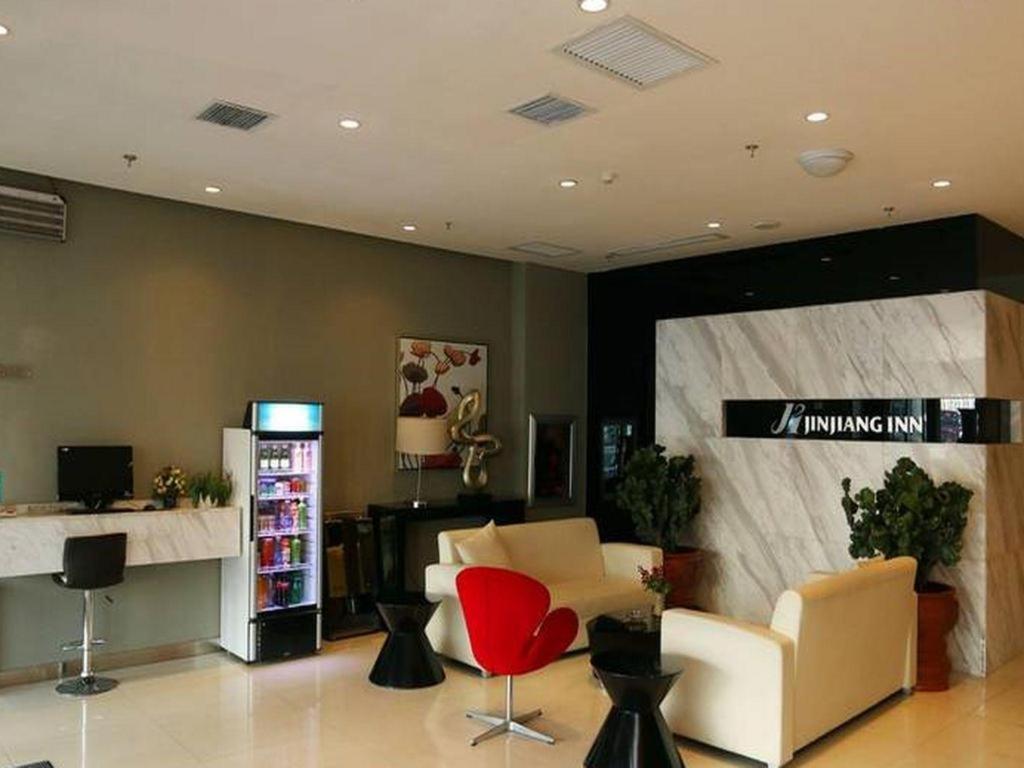 Jinjiang Inn Changchun Hongqi Street מראה חיצוני תמונה